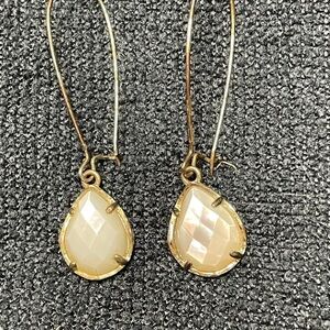 Kendra Scott Elegant Gold and Pearl Teardrop Earrings